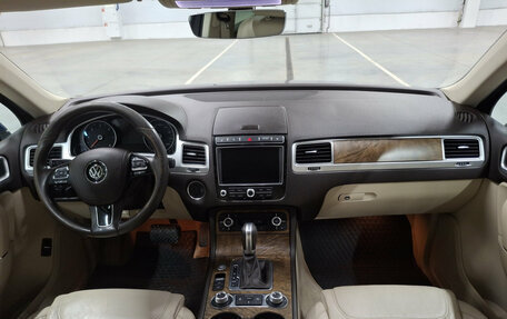 Volkswagen Touareg III, 2016 год, 3 099 000 рублей, 14 фотография