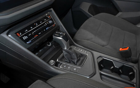 Volkswagen Tiguan II, 2021 год, 3 420 000 рублей, 15 фотография