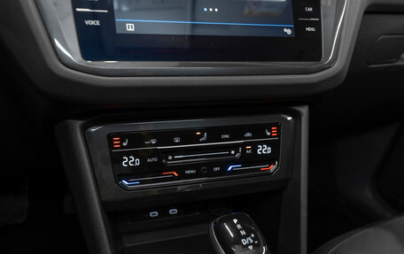 Volkswagen Tiguan II, 2021 год, 3 420 000 рублей, 20 фотография