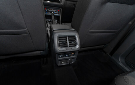 Volkswagen Tiguan II, 2021 год, 3 420 000 рублей, 14 фотография