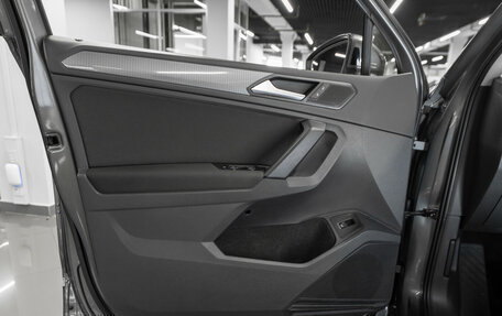 Volkswagen Tiguan II, 2021 год, 3 420 000 рублей, 21 фотография