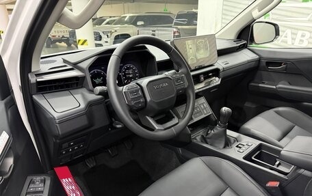 Toyota Hilux, 2025 год, 7 480 000 рублей, 6 фотография