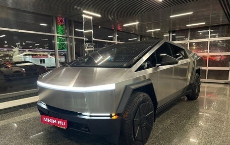 Tesla Cybertruck, 2025 год, 21 000 000 рублей, 2 фотография