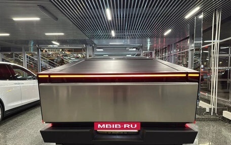 Tesla Cybertruck, 2025 год, 21 000 000 рублей, 6 фотография