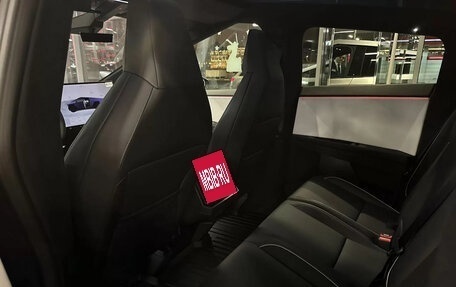 Tesla Cybertruck, 2025 год, 21 000 000 рублей, 16 фотография