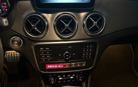 Mercedes-Benz GLA, 2017 год, 2 200 000 рублей, 10 фотография