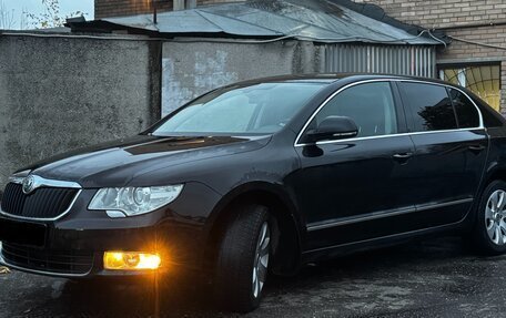 Skoda Superb III рестайлинг, 2011 год, 1 200 000 рублей, 1 фотография