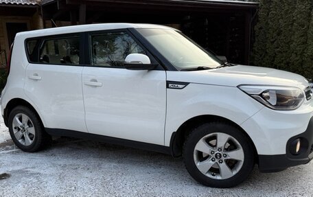 KIA Soul II рестайлинг, 2018 год, 1 590 000 рублей, 2 фотография