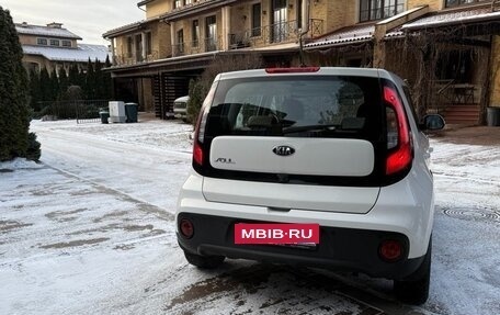 KIA Soul II рестайлинг, 2018 год, 1 590 000 рублей, 5 фотография