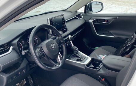 Toyota RAV4, 2020 год, 3 250 000 рублей, 5 фотография