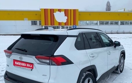 Toyota RAV4, 2020 год, 3 250 000 рублей, 3 фотография