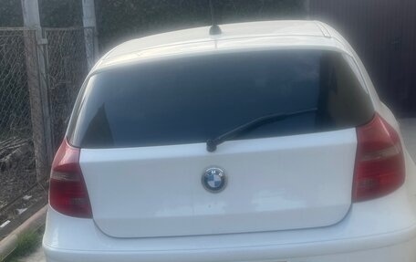 BMW 1 серия, 2010 год, 700 000 рублей, 4 фотография