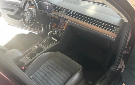 Volkswagen Passat B8 рестайлинг, 2018 год, 3 200 000 рублей, 4 фотография