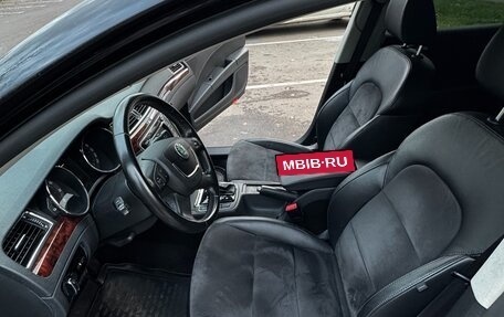 Skoda Superb III рестайлинг, 2011 год, 1 200 000 рублей, 17 фотография