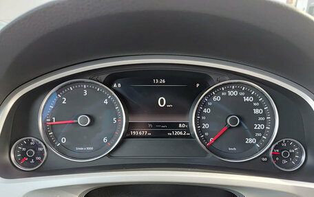 Volkswagen Touareg III, 2017 год, 3 280 000 рублей, 17 фотография