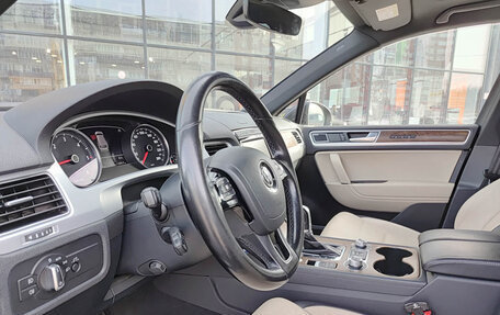 Volkswagen Touareg III, 2017 год, 3 280 000 рублей, 20 фотография