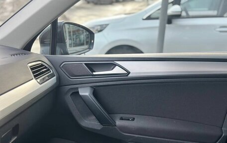 Volkswagen Tiguan II, 2018 год, 2 275 000 рублей, 11 фотография