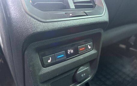 Volkswagen Tiguan II, 2018 год, 2 275 000 рублей, 20 фотография