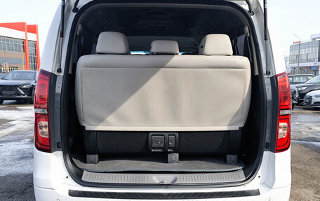 Hyundai Grand Starex Grand Starex I рестайлинг 2, 2019 год, 3 899 000 рублей, 14 фотография