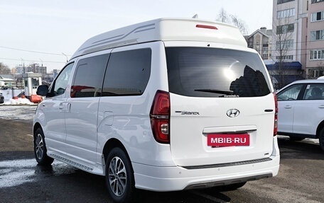 Hyundai Grand Starex Grand Starex I рестайлинг 2, 2019 год, 3 899 000 рублей, 11 фотография