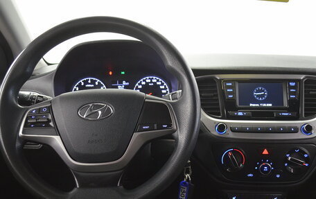 Hyundai Solaris II рестайлинг, 2018 год, 1 070 000 рублей, 12 фотография