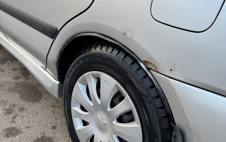 Mitsubishi Carisma I, 2003 год, 500 000 рублей, 4 фотография