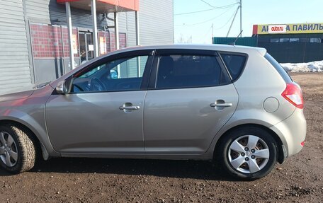 KIA cee'd I рестайлинг, 2011 год, 600 000 рублей, 3 фотография