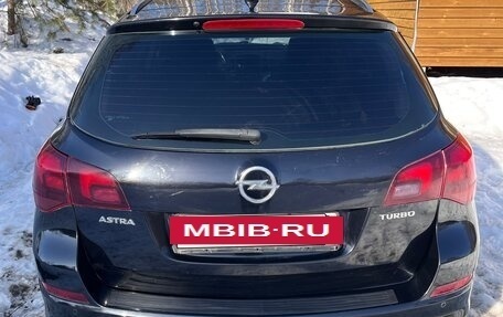 Opel Astra J, 2011 год, 660 000 рублей, 4 фотография