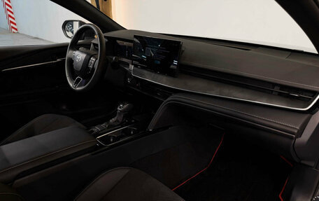 Toyota Camry, 2024 год, 4 250 000 рублей, 14 фотография