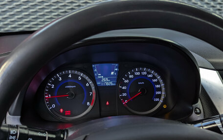 Hyundai Solaris II рестайлинг, 2011 год, 900 000 рублей, 26 фотография