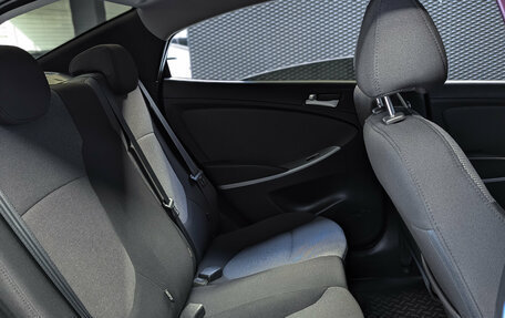 Hyundai Solaris II рестайлинг, 2011 год, 900 000 рублей, 32 фотография