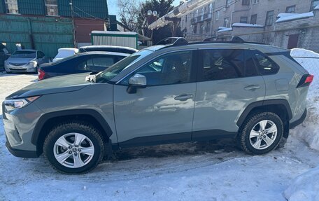 Toyota RAV4, 2021 год, 3 700 000 рублей, 4 фотография