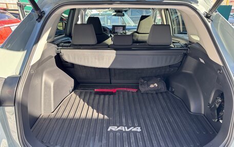 Toyota RAV4, 2021 год, 3 700 000 рублей, 17 фотография