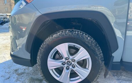 Toyota RAV4, 2021 год, 3 700 000 рублей, 19 фотография