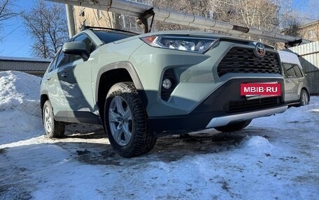 Toyota RAV4, 2021 год, 3 700 000 рублей, 6 фотография