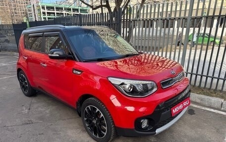 KIA Soul II рестайлинг, 2018 год, 1 800 000 рублей, 2 фотография