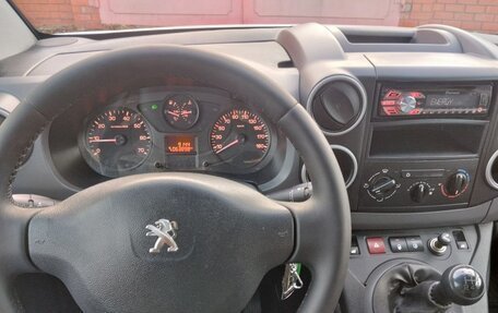 Peugeot Partner II рестайлинг 2, 2012 год, 810 000 рублей, 2 фотография