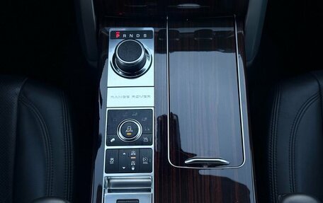 Land Rover Range Rover IV рестайлинг, 2015 год, 4 390 000 рублей, 20 фотография