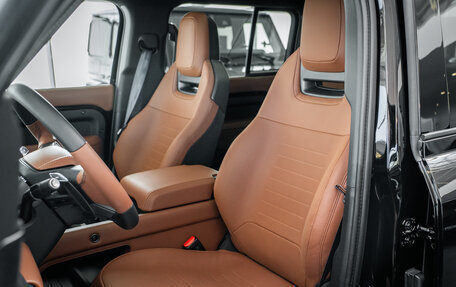 Land Rover Defender II, 2026 год, 29 000 000 рублей, 19 фотография