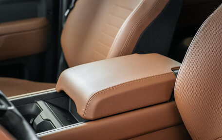 Land Rover Defender II, 2026 год, 29 000 000 рублей, 25 фотография