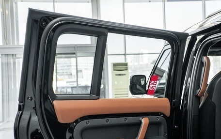 Land Rover Defender II, 2026 год, 29 000 000 рублей, 30 фотография