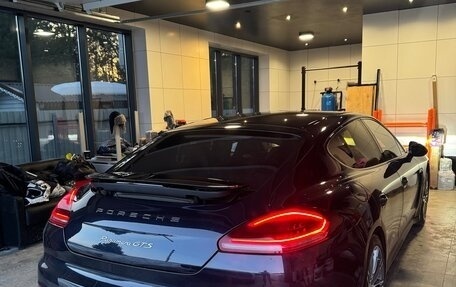Porsche Panamera II рестайлинг, 2015 год, 3 000 000 рублей, 1 фотография