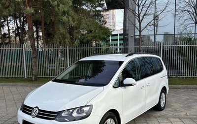 Volkswagen Sharan II, 2017 год, 1 950 000 рублей, 1 фотография