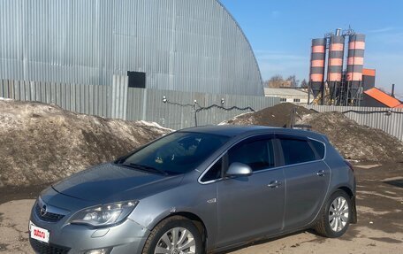 Opel Astra J, 2010 год, 675 000 рублей, 2 фотография