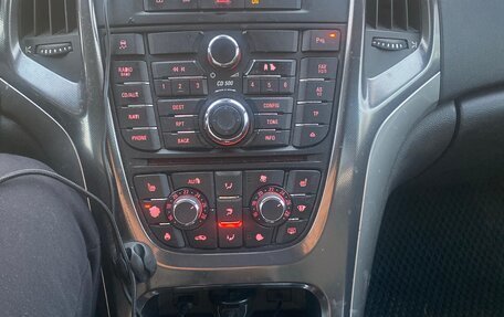 Opel Astra J, 2010 год, 675 000 рублей, 9 фотография