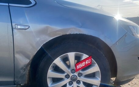 Opel Astra J, 2010 год, 675 000 рублей, 11 фотография