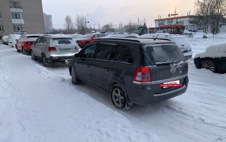Opel Zafira B, 2010 год, 660 000 рублей, 3 фотография