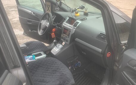 Opel Zafira B, 2010 год, 660 000 рублей, 14 фотография