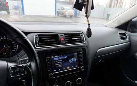 Volkswagen Jetta VI, 2013 год, 1 260 000 рублей, 4 фотография