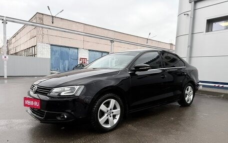 Volkswagen Jetta VI, 2013 год, 1 260 000 рублей, 3 фотография